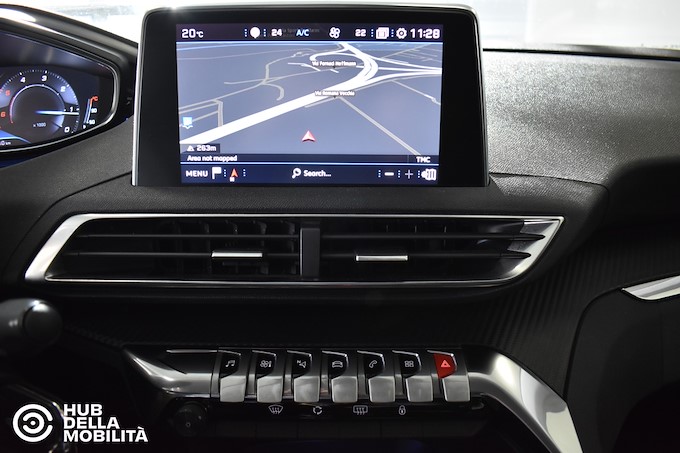 PEUGEOT 3008 BlueHDi 130 S&S EAT8 Business